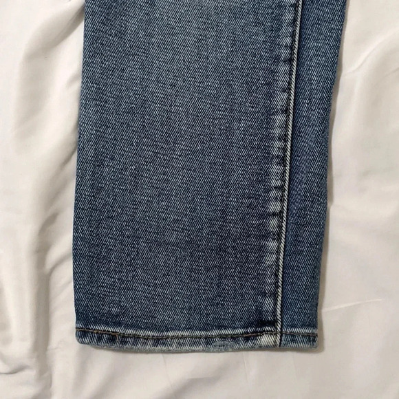 Pacsun Distressed Mom Jean, Color Blue Size 24 - Picture 7 of 14